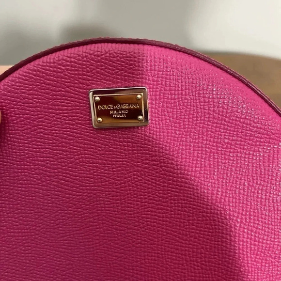 Beautiful! Dolce and Gabbana Small Pink Circle, Crossbody bag! - Picture 3 of 13
